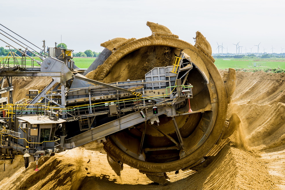 EPC contract (engineering, procurement and construction) EPC contract (engineering, procurement and construction)