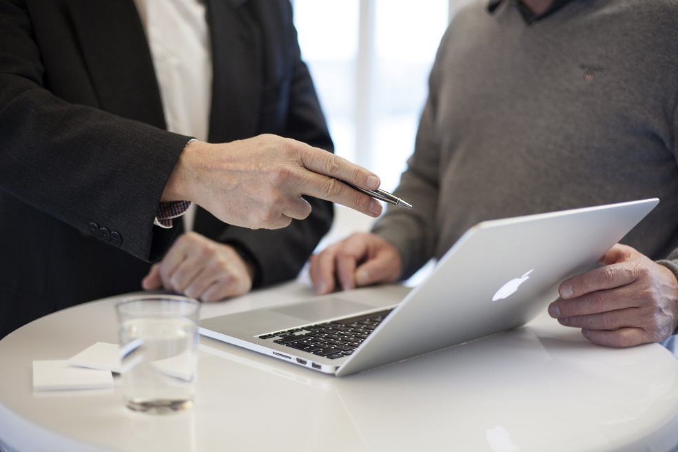 Benefits of financial consulting for large projects Benefits of financial consulting for large projects